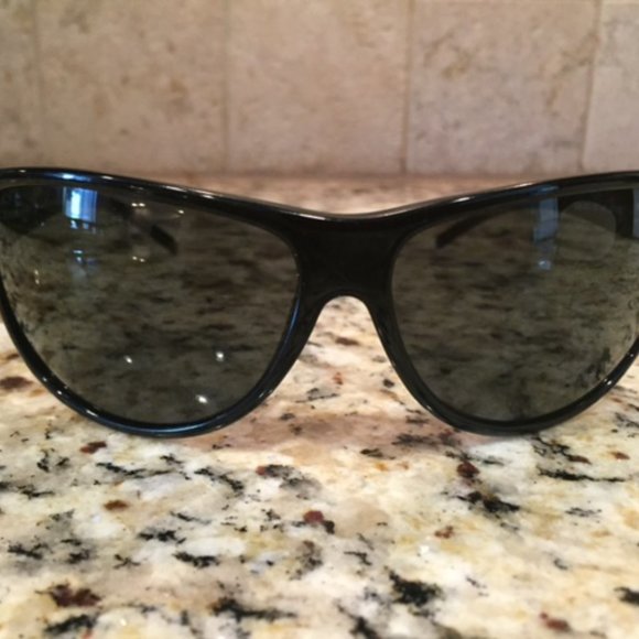 D&G Sunglasses w/ Case - Picture 3 of 4
